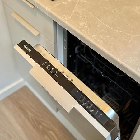Just Renovated Stylish Nordic Studio By Tram Stop Helsinki Zewnętrze zdjęcie