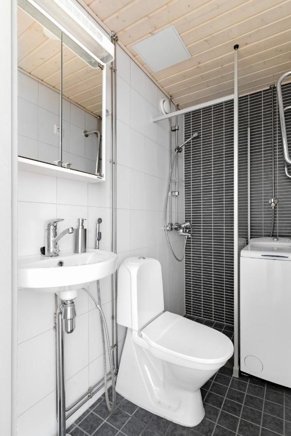 Just Renovated Stylish Nordic Studio By Tram Stop Helsinki Zewnętrze zdjęcie